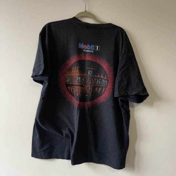 Reba and Brooks and Dunn tour tee - Picture 2 of 2